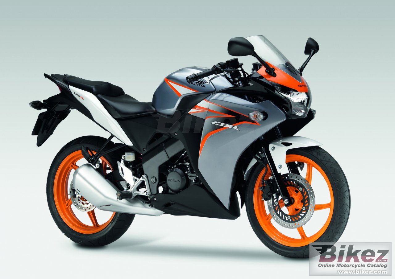 Big Honda cbr125r picture and wallpaper from Bikez.com